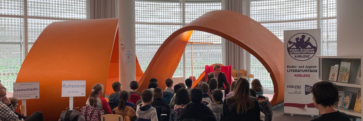 Lesung in der Stadtbibliothek Stattstrand_Girls.jpg